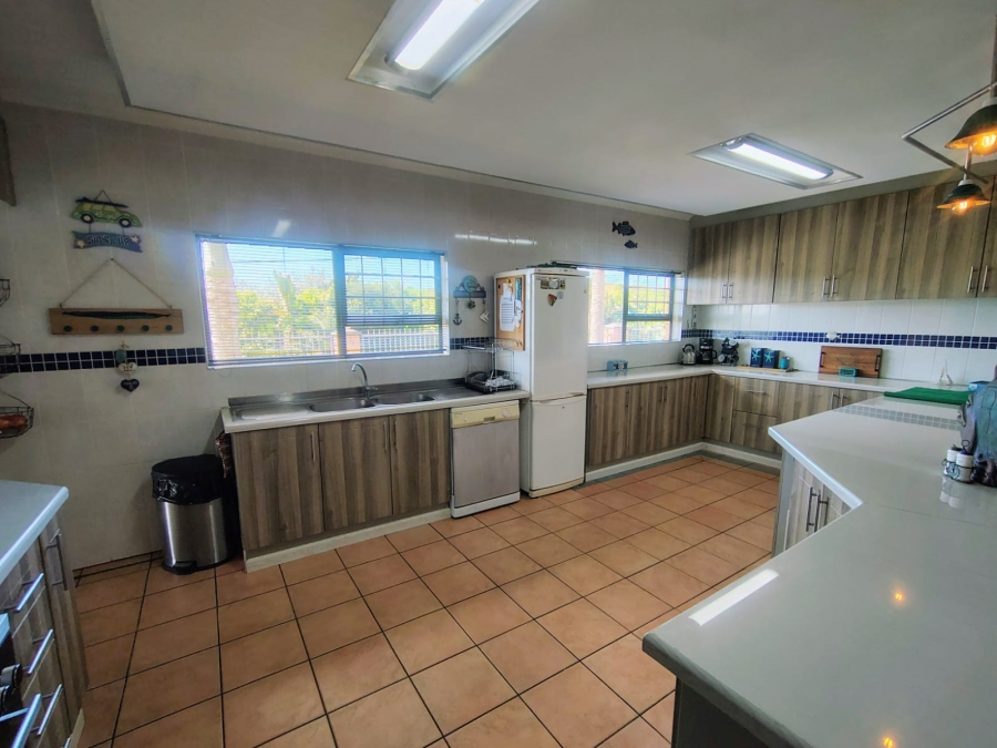 4 Bedroom Property for Sale in Gonubie Eastern Cape